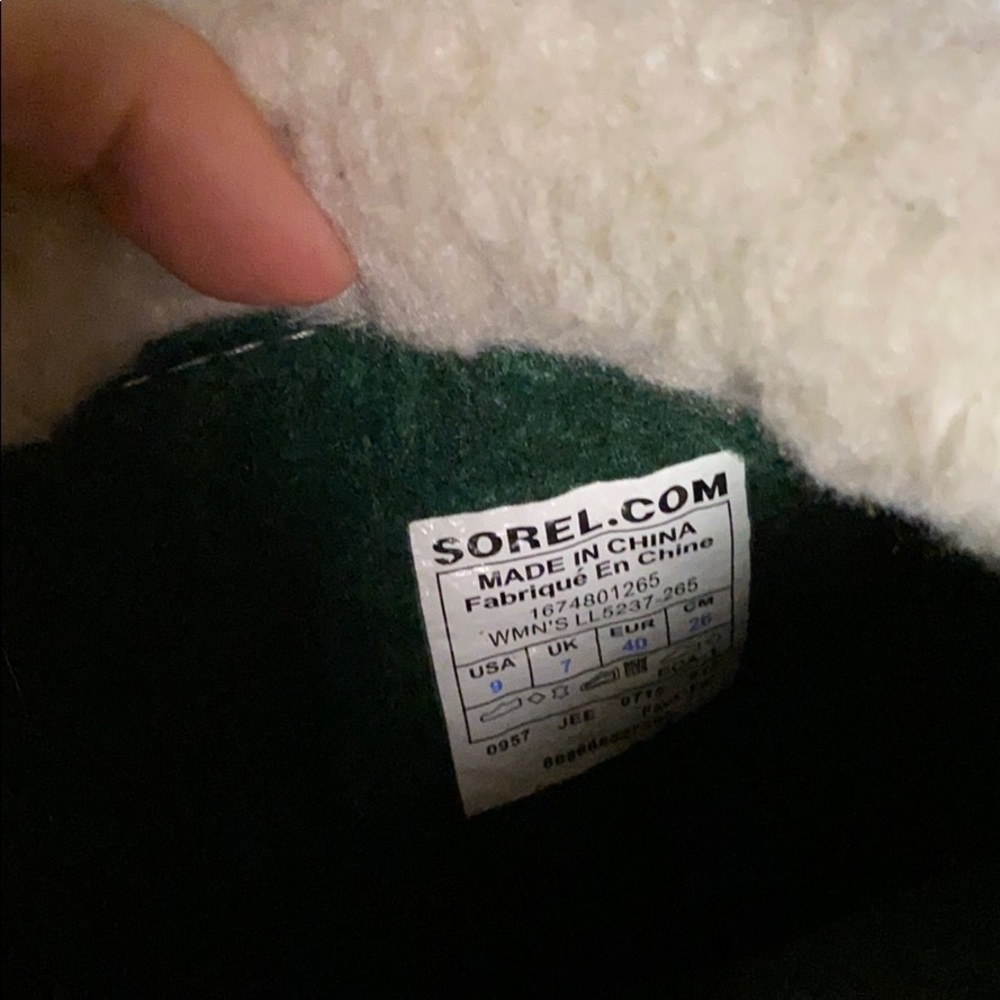 Sorel boots - Picture 5 of 5